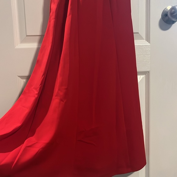 RED SOCIAL COUTURE DRESS SIZE M - Picture 3 of 6